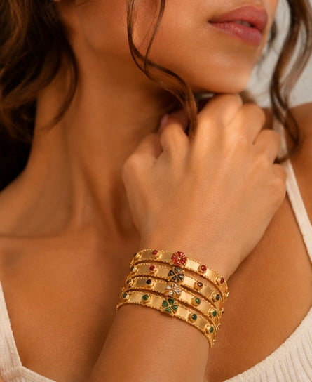 Four-Leaf Clover & Heart Gemstone Bracelet | 18K Gold Plated Stainless Steel