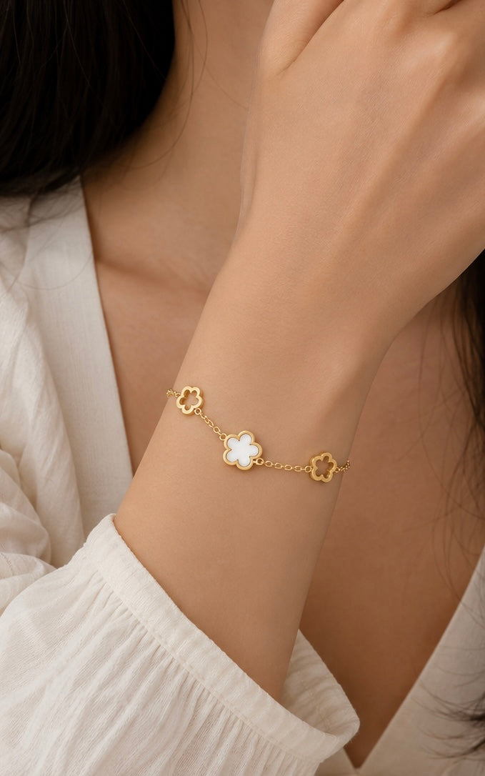 Hollow Flower Bracelet | 18K Gold Plated Stainless Steel